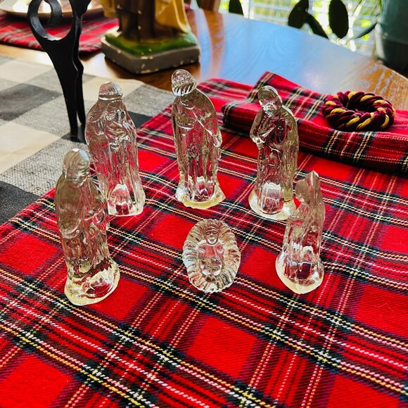 Vintage 6 pc Clear Glass Miniature Nativity Set Christmas - Picture 8 of 8